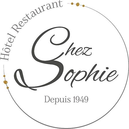 Restaurant Hotel Logis Chez Sophie Briouze Exterior foto